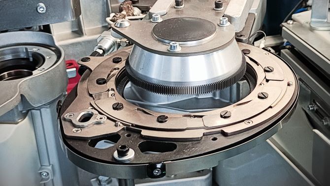 LEEFU automatic linking sock machine transfer device