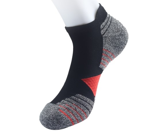 One Toe Sock of leefu automatic toe-linking sock knitting machine 1